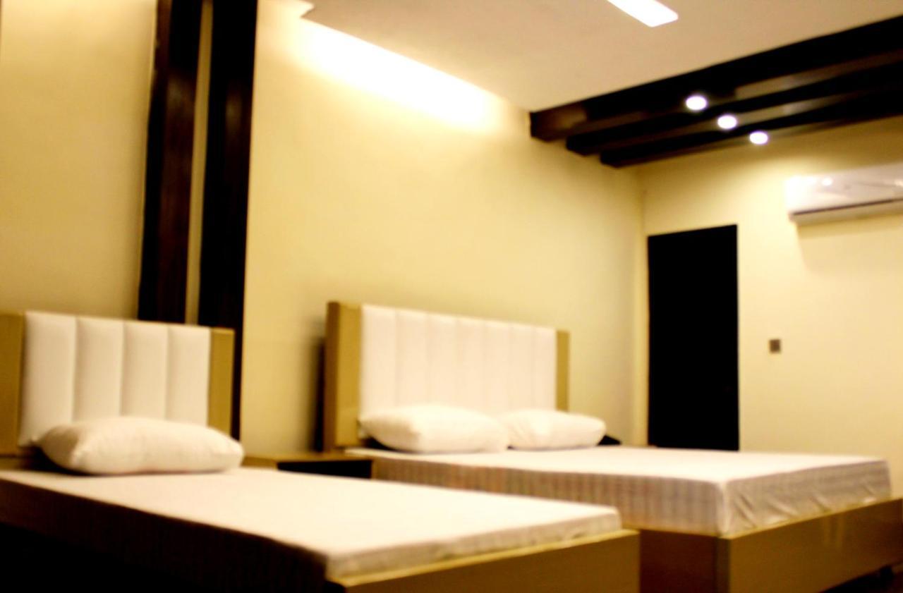 Hotel Visit Inn Executive Lahor Dış mekan fotoğraf